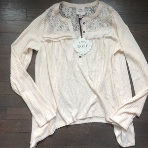 Knox rose beige top with lace detail size small
